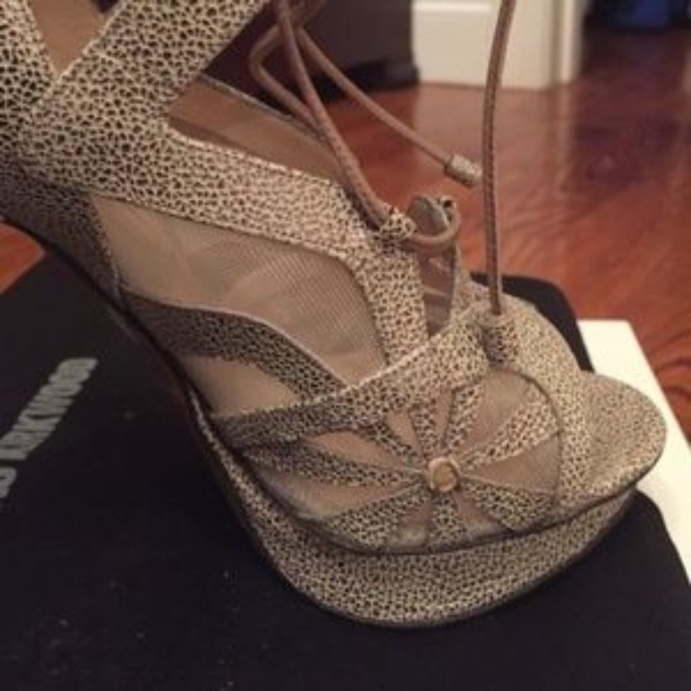 New Nicholas Kirkwood Carrie Bradshaw SATC platform lace up mesh cutout heels - Picture 4 of 5